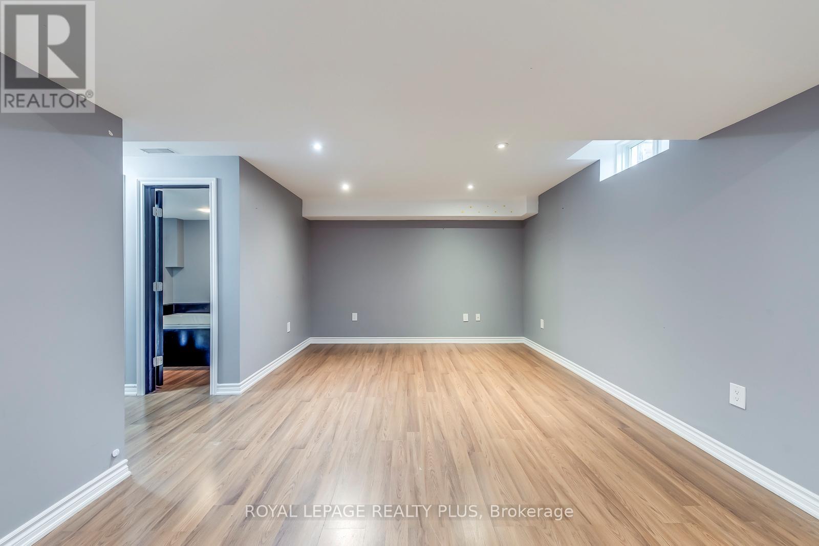 14 Marina Point Crescent, Hamilton, Ontario  L6E 0E5 - Photo 40 - X12634552