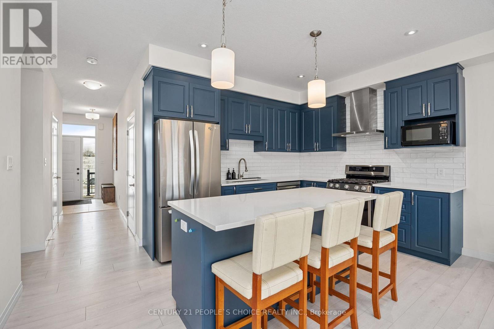 9 Queensbrook Crescent, Cambridge, Ontario  N1S 0E5 - Photo 7 - X12634594