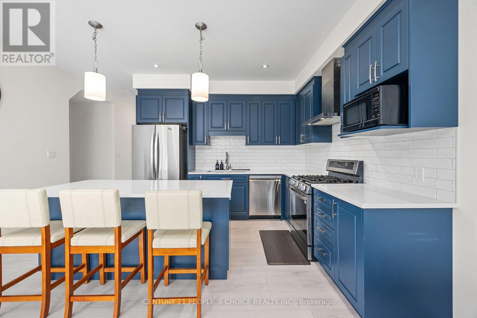 9 Queensbrook Crescent, Cambridge, Ontario  N1S 0E5 - Photo 8 - X12634594