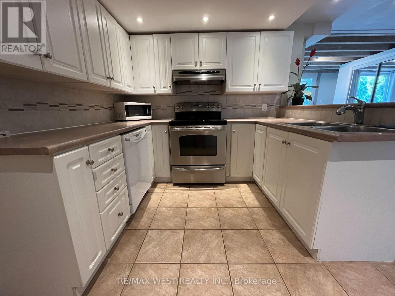 25 Norman Avenue, King, Ontario  L0G 1N0 - Photo 20 - N12434611