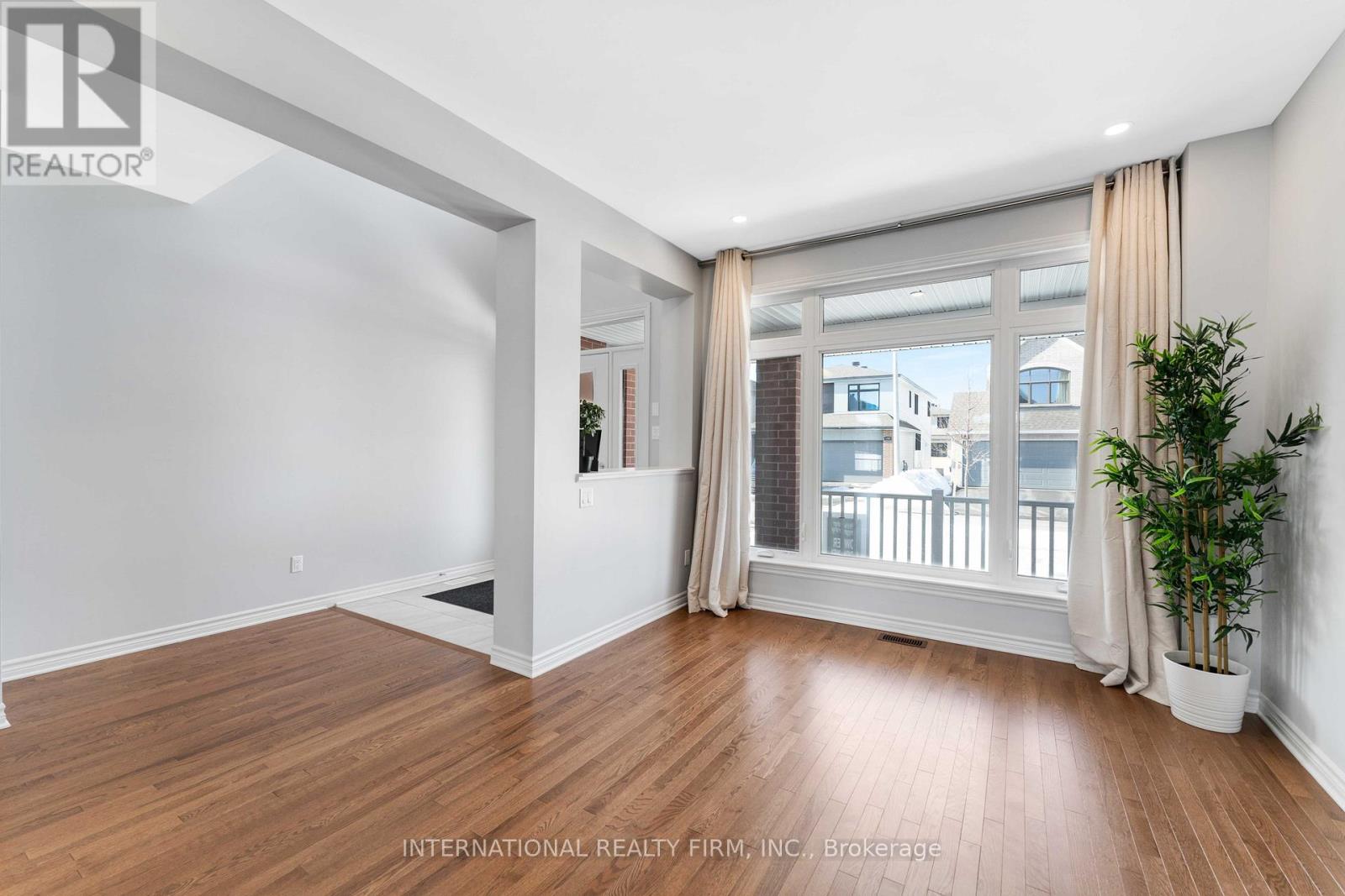 696 Moonflower Crescent, Ottawa, Ontario  K1T 0X8 - Photo 6 - X12345850