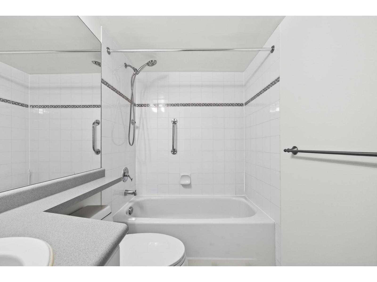 202 14355 103 Avenue, Surrey, British Columbia  V3T 5V5 - Photo 12 - R3073935