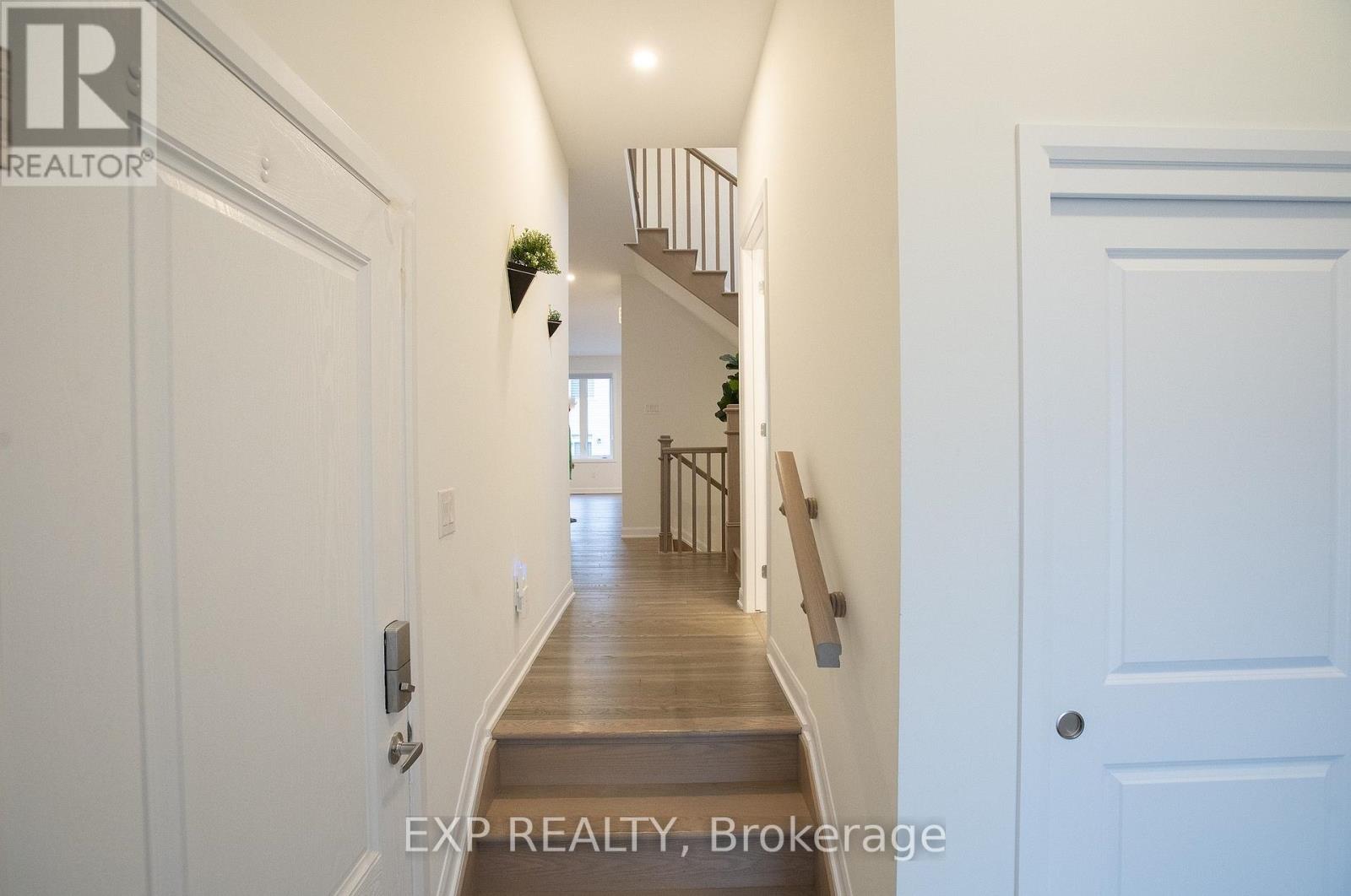 137 Maynooth Court, Ottawa, Ontario  K2J 6Y4 - Photo 3 - X12634660