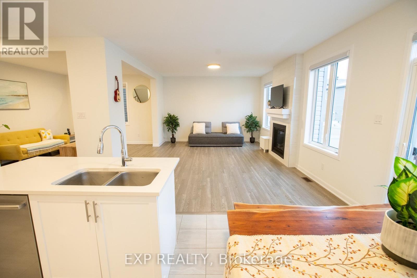 137 Maynooth Court, Ottawa, Ontario  K2J 6Y4 - Photo 8 - X12634660