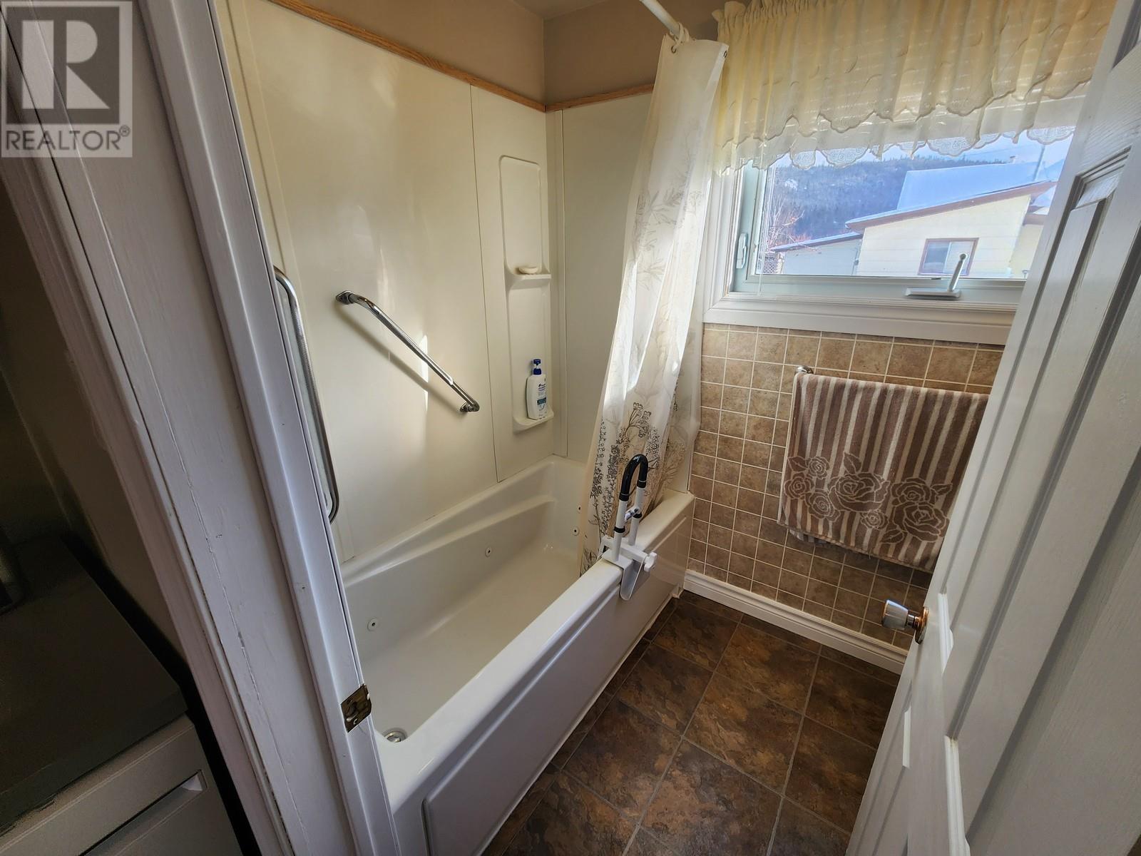 205 Ontario St, Schreiber, Ontario  P0T 2S0 - Photo 6 - TB253663