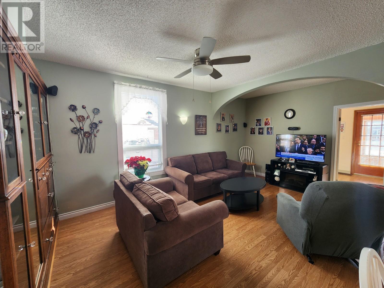 205 Ontario St, Schreiber, Ontario  P0T 2S0 - Photo 9 - TB253663