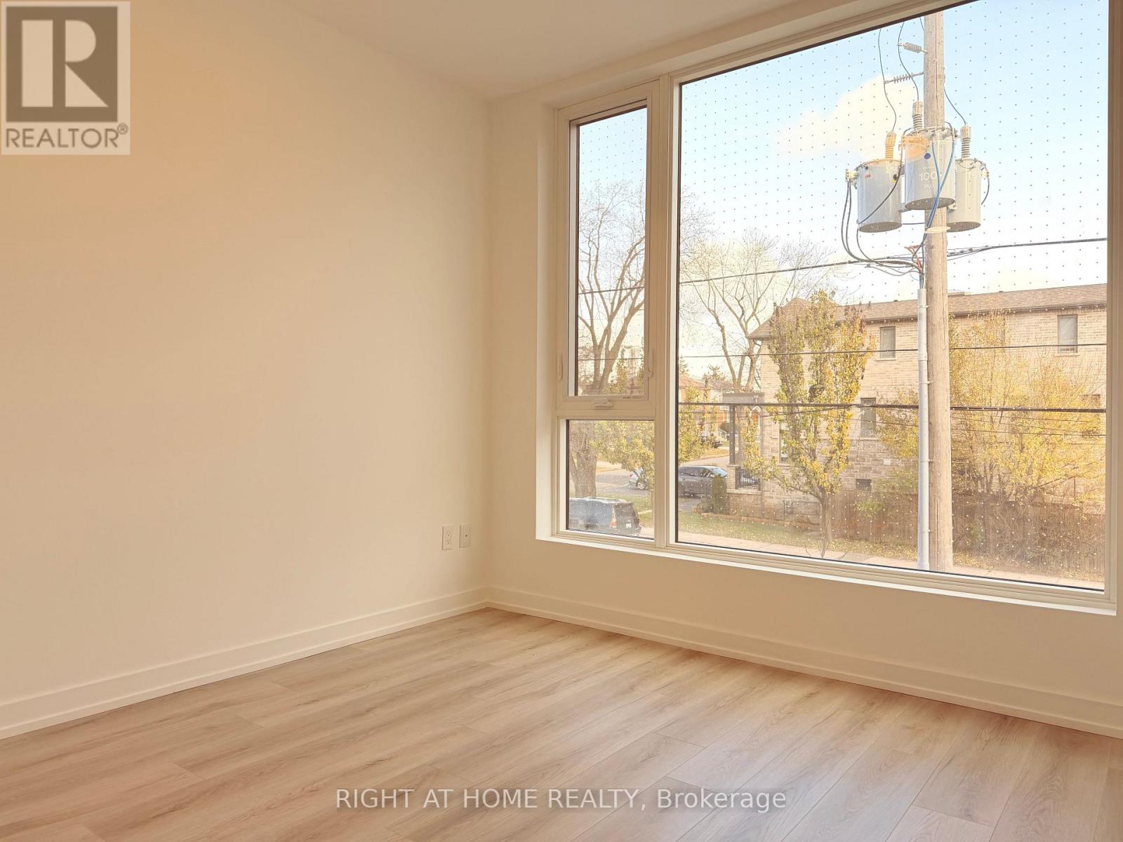 201 - 722 Marlee Avenue, Toronto, Ontario  M6B 3J7 - Photo 6 - W12586084