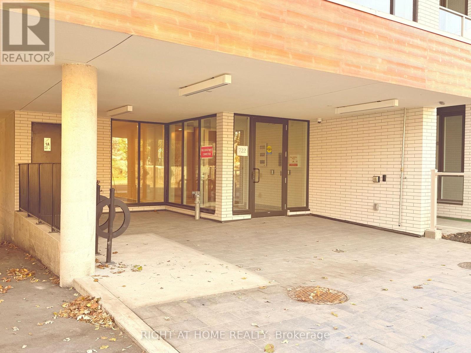 201 - 722 Marlee Avenue, Toronto, Ontario  M6B 3J7 - Photo 33 - W12586084