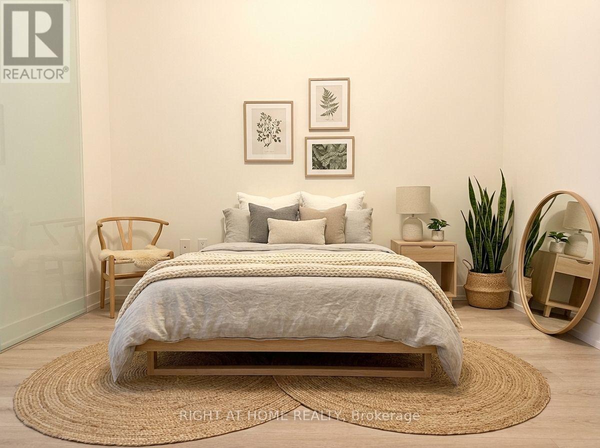 201 - 722 Marlee Avenue, Toronto, Ontario  M6B 3J7 - Photo 4 - W12586084