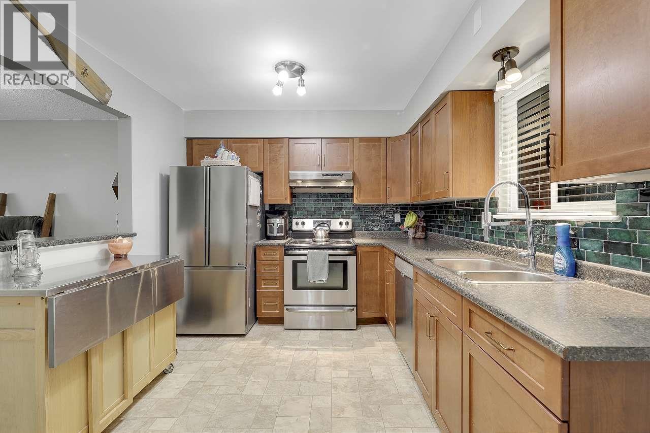 21536 Mayo Place, Maple Ridge, British Columbia  V2X 2K9 - Photo 10 - R3073898