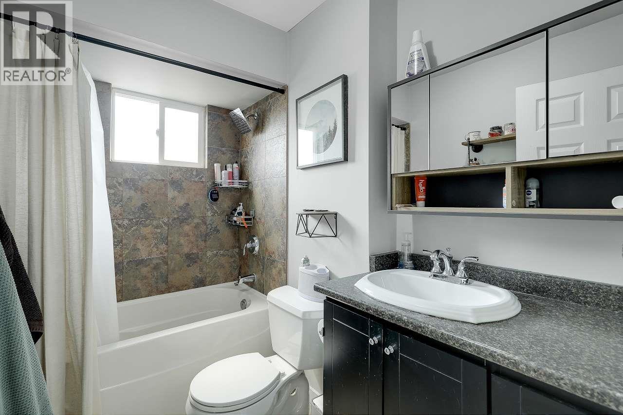 21536 Mayo Place, Maple Ridge, British Columbia  V2X 2K9 - Photo 16 - R3073898