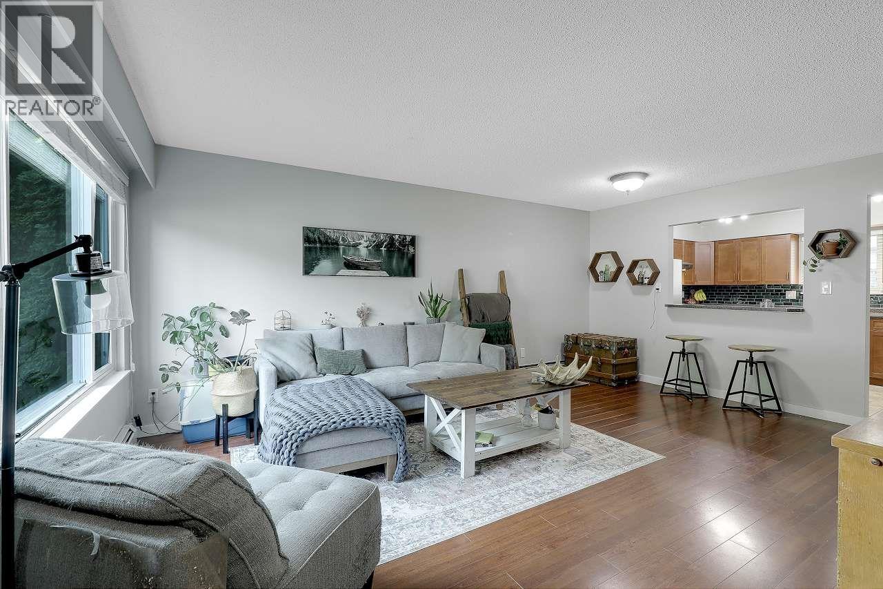 21536 Mayo Place, Maple Ridge, British Columbia  V2X 2K9 - Photo 5 - R3073898