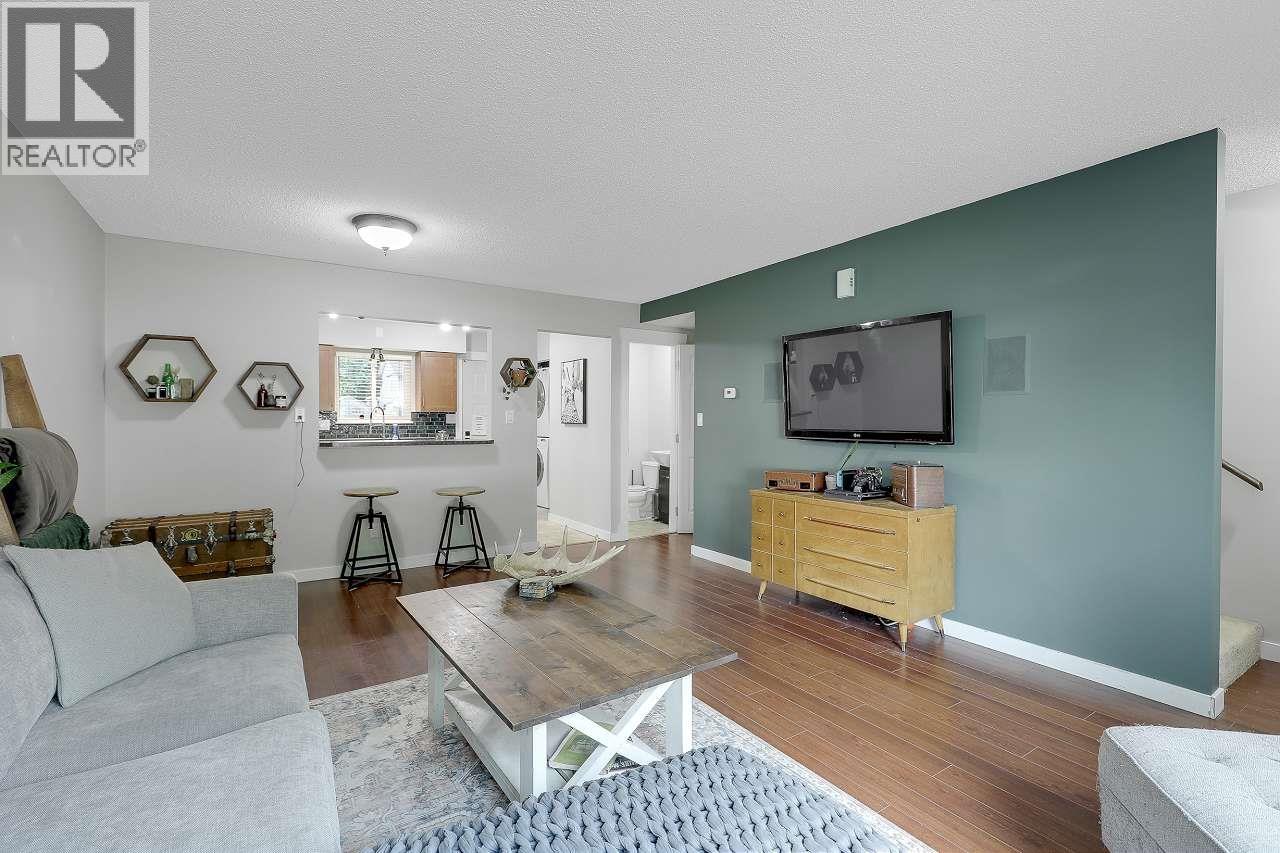 21536 Mayo Place, Maple Ridge, British Columbia  V2X 2K9 - Photo 6 - R3073898