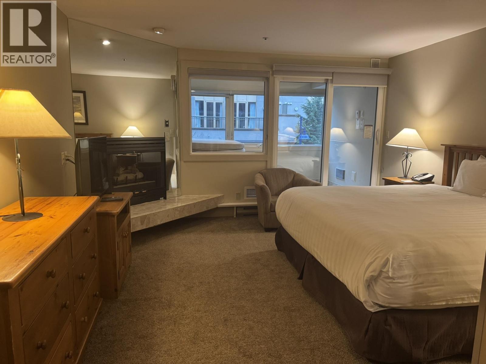 207/307 4321 Village Gate (Week 9) Boulevard, Whistler, British Columbia  V8E 1H3 - Photo 13 - R3073905