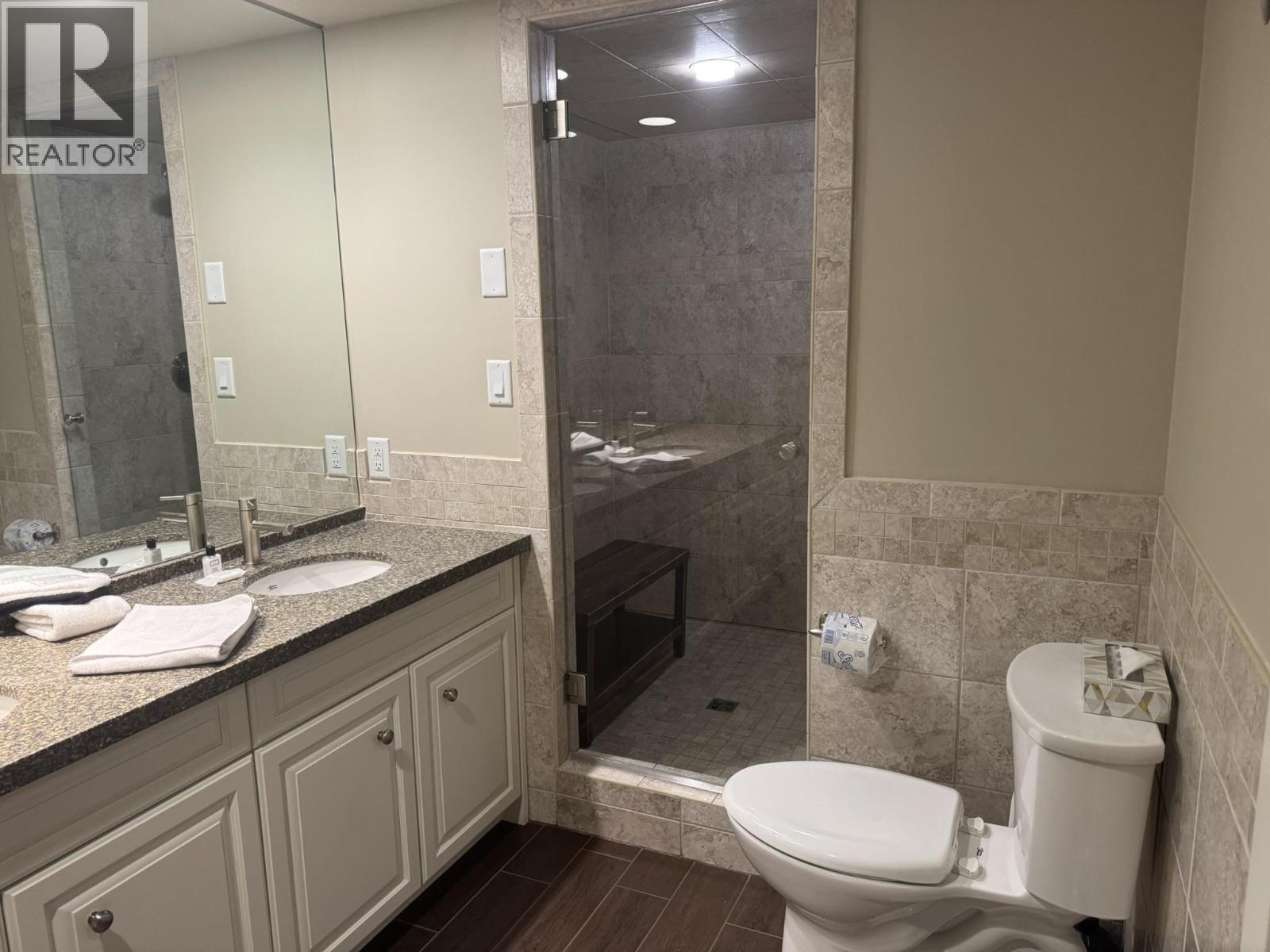 207/307 4321 Village Gate (Week 9) Boulevard, Whistler, British Columbia  V8E 1H3 - Photo 15 - R3073905