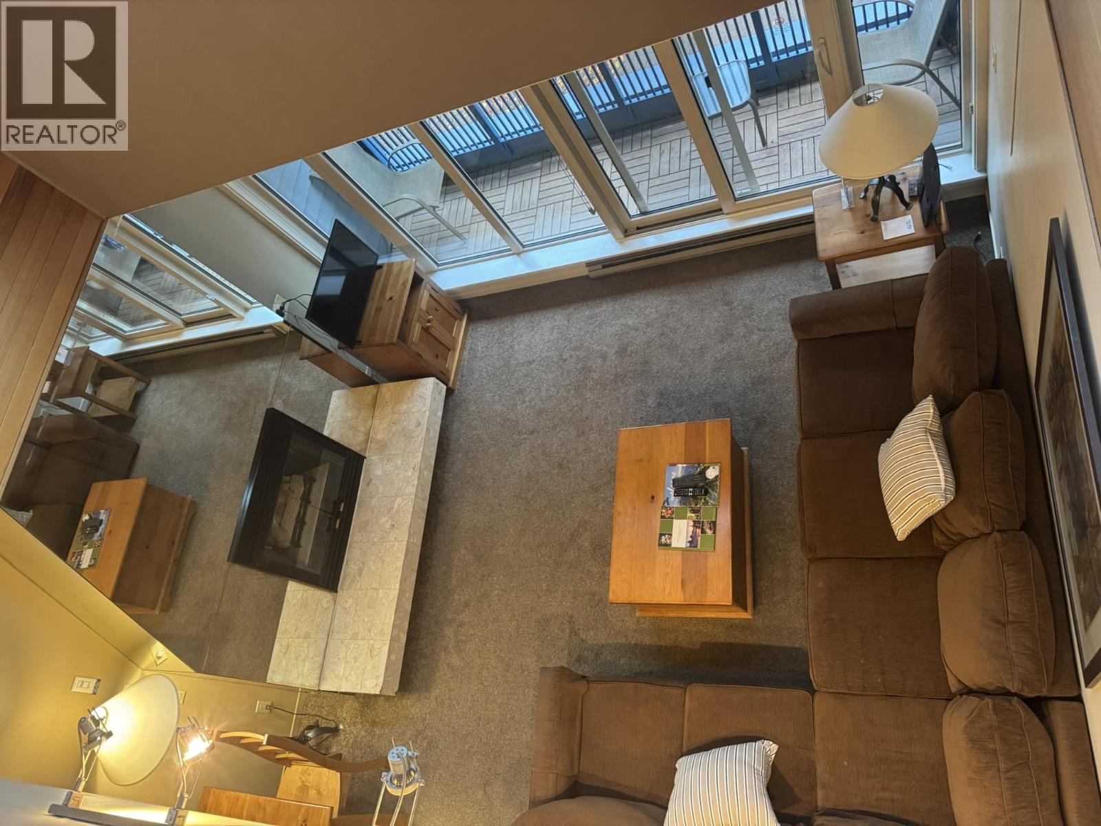 207/307 4321 Village Gate (Week 9) Boulevard, Whistler, British Columbia  V8E 1H3 - Photo 21 - R3073905