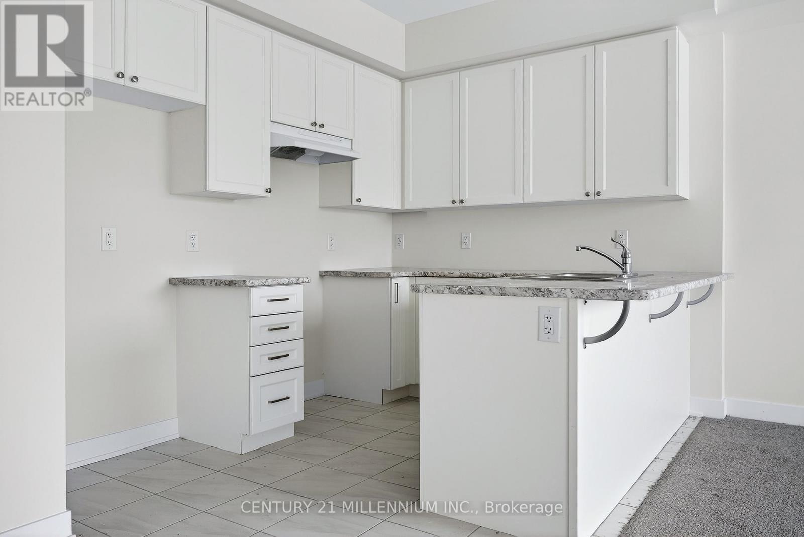 102 Walden Drive, Shelburne, Ontario L9V 3Y1 - Photo 4 - X12410673