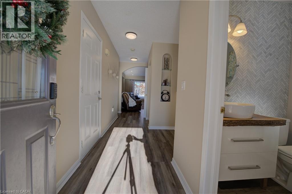 48 Karalee Crescent, Cambridge, Ontario  N3C 4H3 - Photo 4 - 40793637