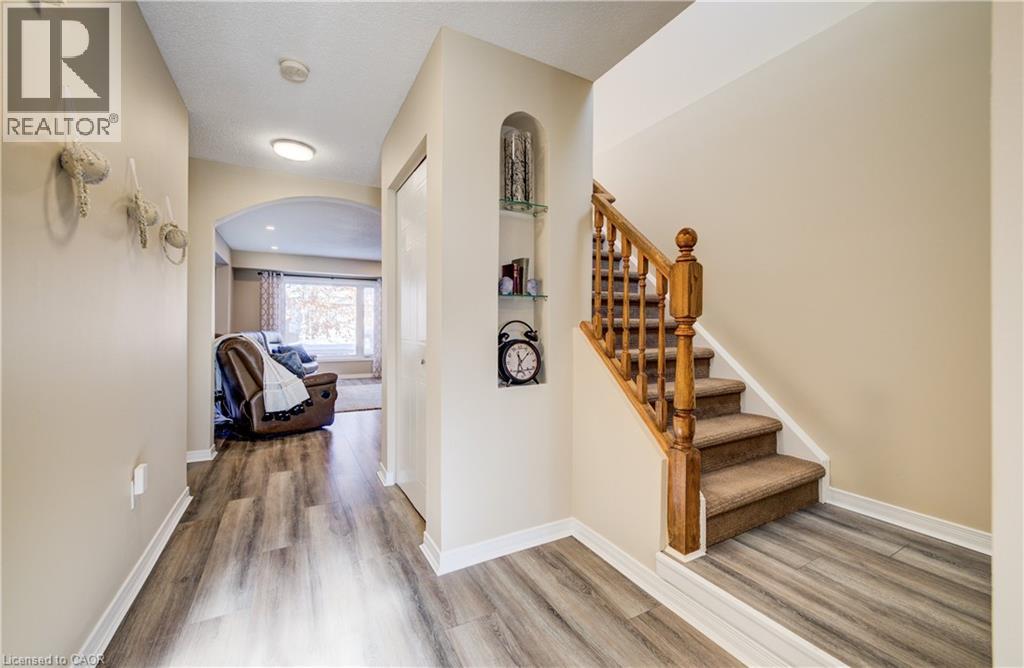 48 Karalee Crescent, Cambridge, Ontario  N3C 4H3 - Photo 5 - 40793637