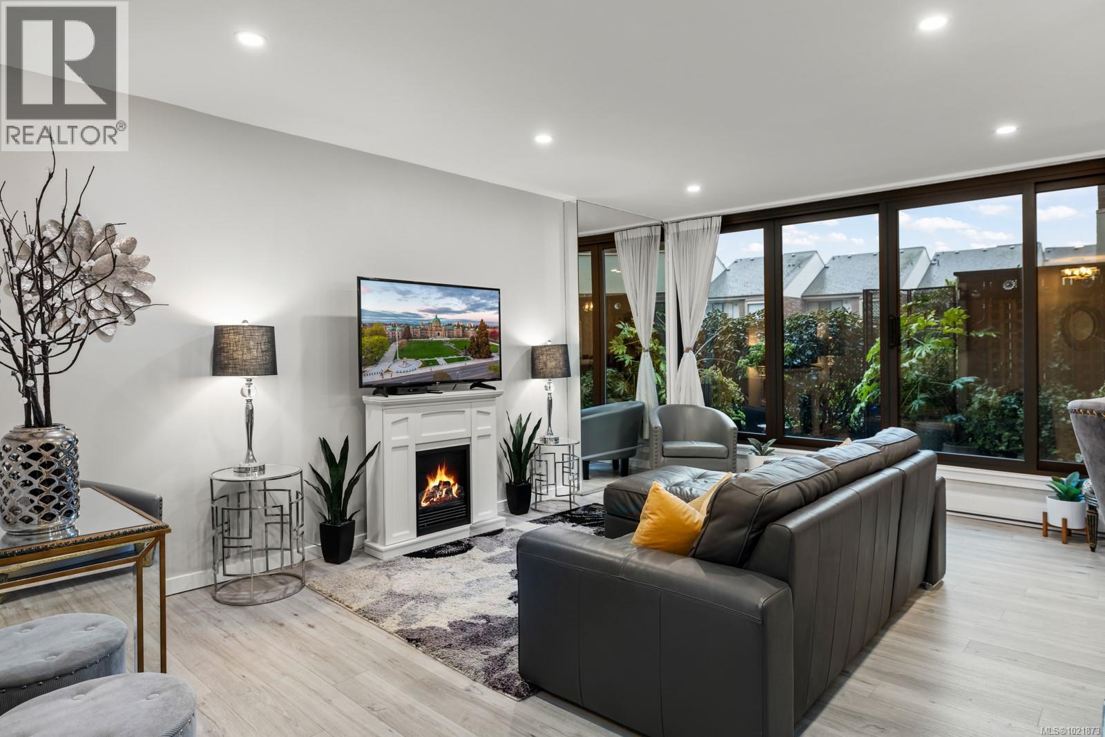 107 225 Belleville St, Victoria, British Columbia V8V 4T9 - Photo 3 - 1021873