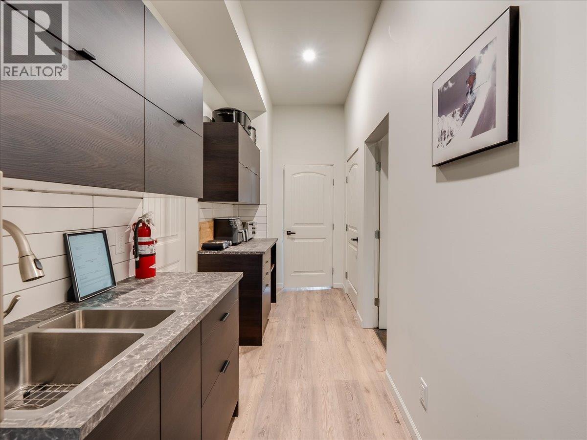 941 Redstone Drive, Rossland, British Columbia  V0G 1Y0 - Photo 52 - 10371133