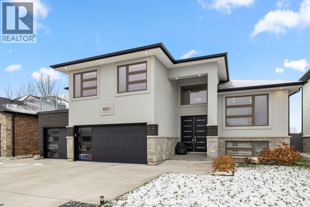 1003 Chateau Avenue, Windsor, Ontario N8P 0E6 - Photo 3 - 25031709