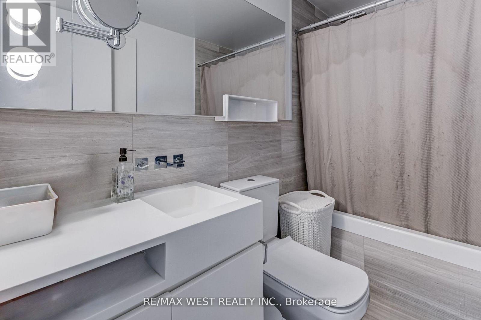 3011 - 45 Charles Street E, Toronto, Ontario  M4Y 1S2 - Photo 11 - C12634628