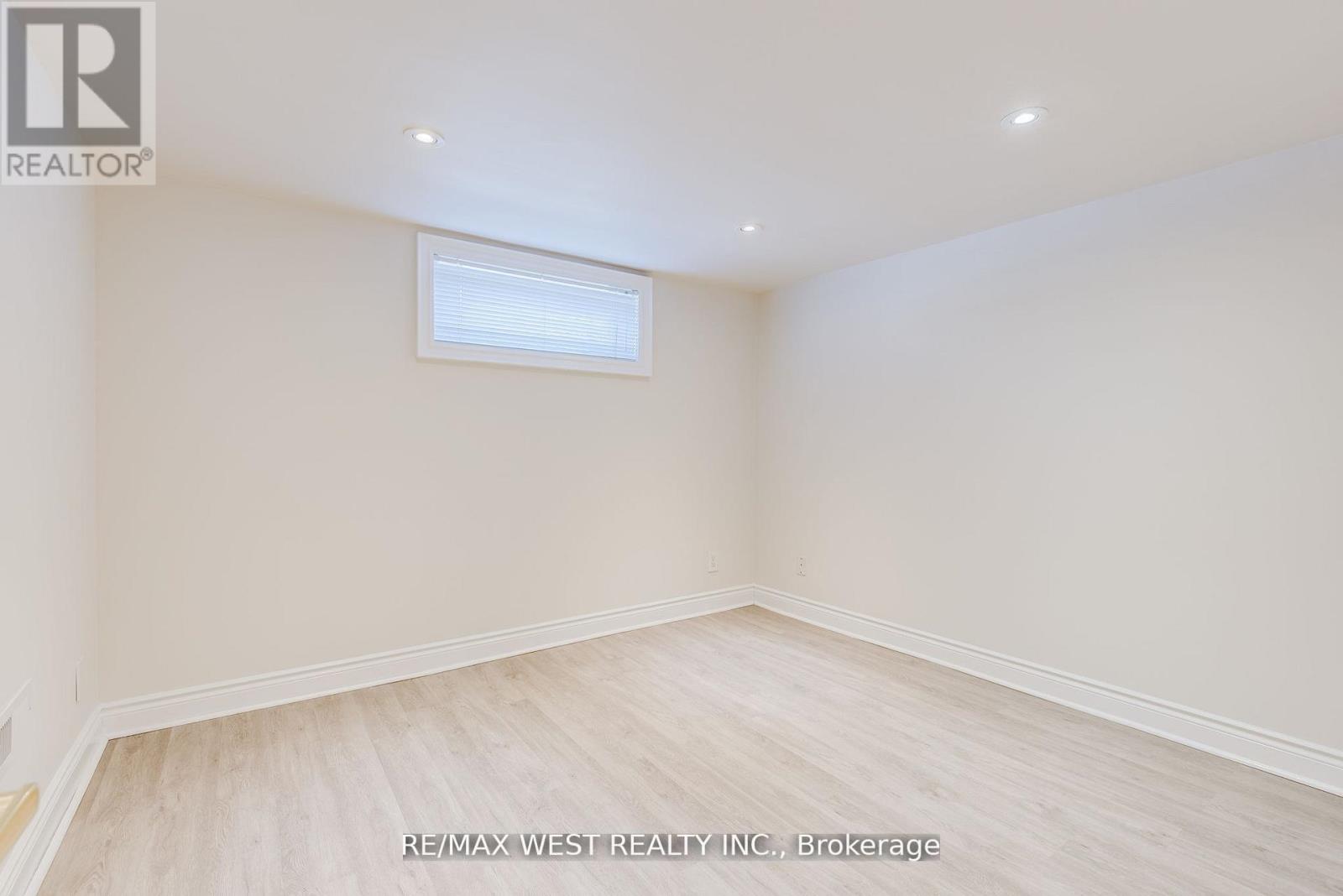 Lower - 606 Conacher Drive, Toronto, Ontario  M2M 3N1 - Photo 10 - C12634648