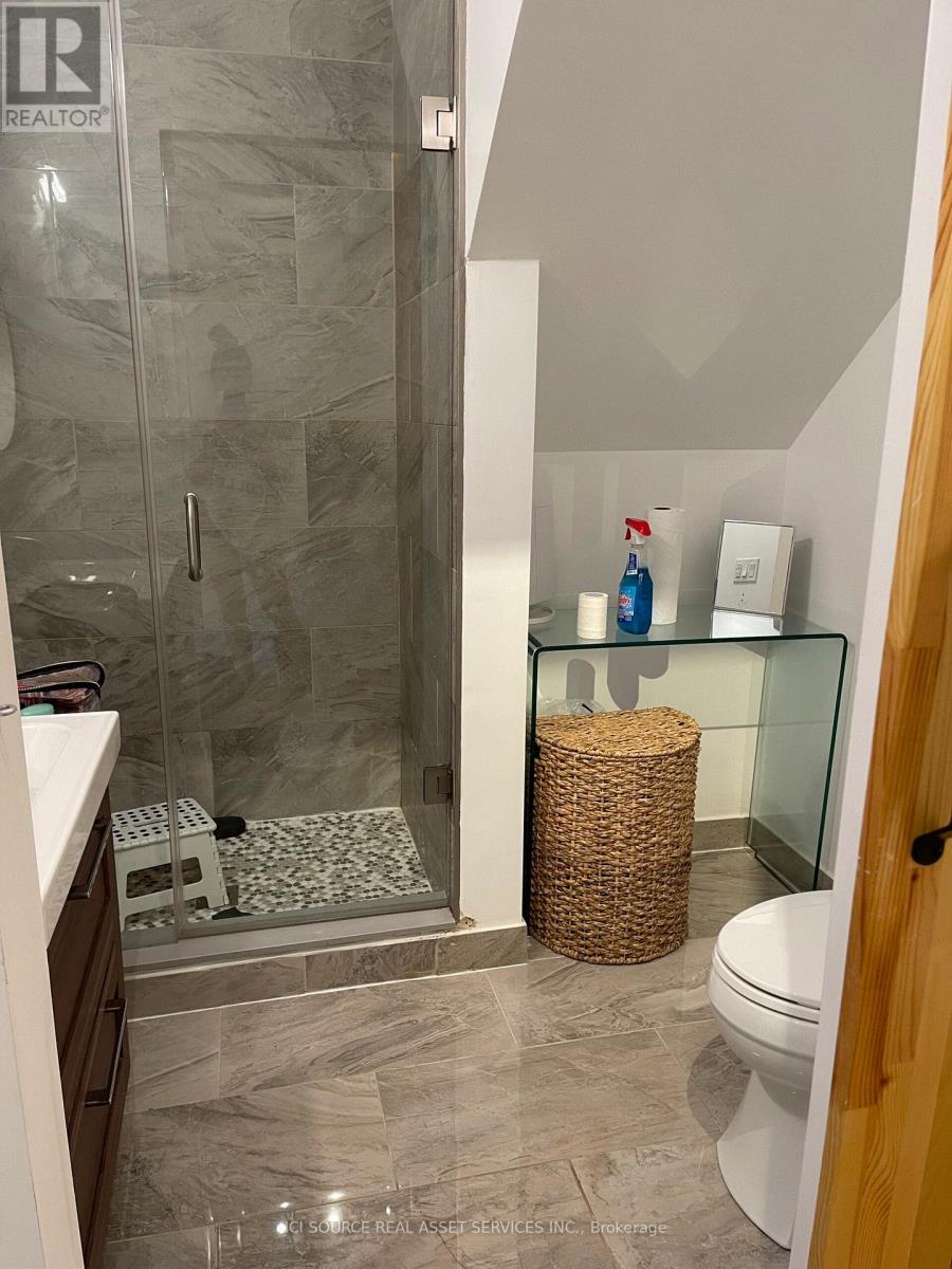 1 - 689 Euclid Avenue, Toronto, Ontario  M6G 2T8 - Photo 4 - C12634666