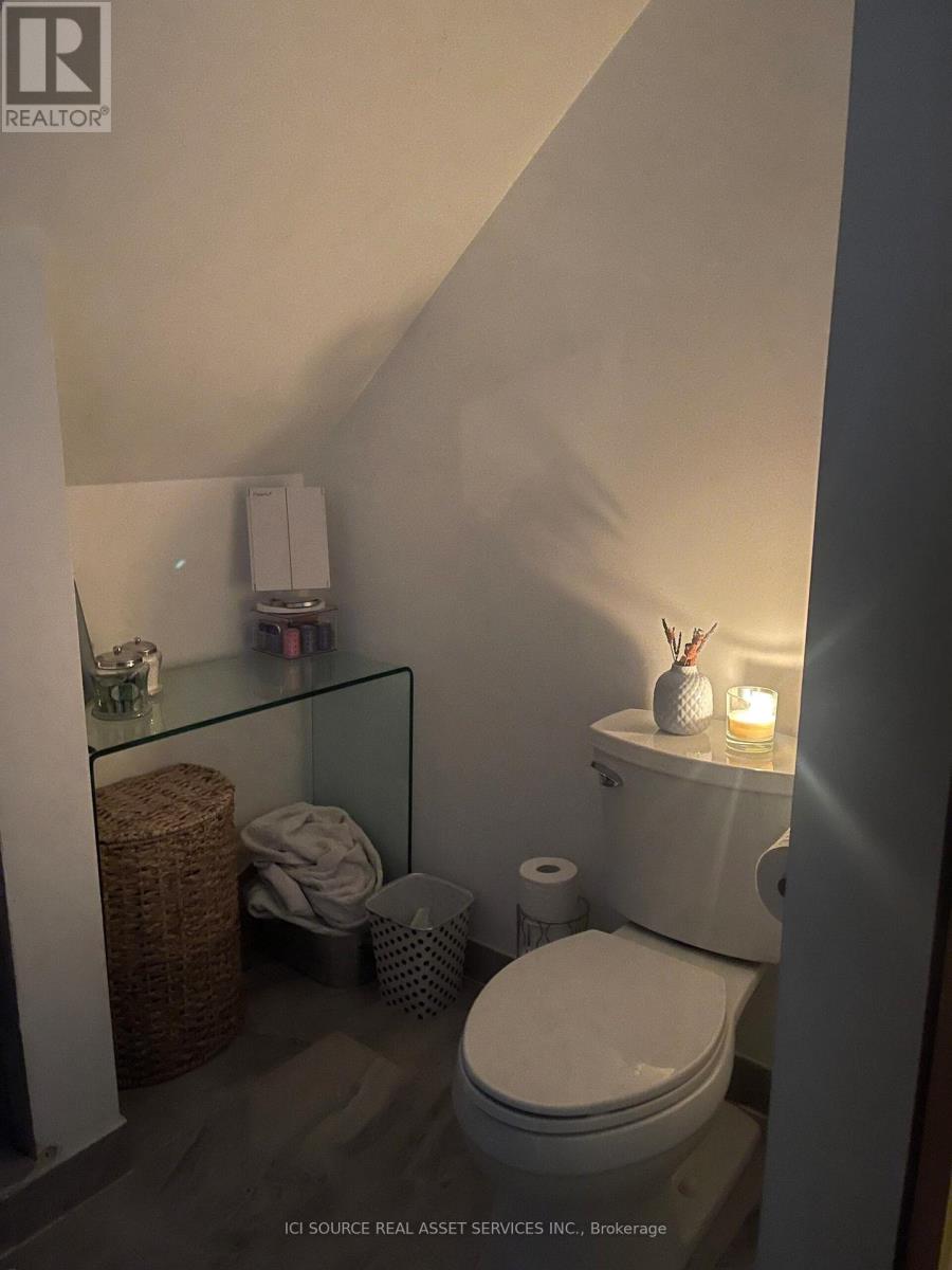 1 - 689 Euclid Avenue, Toronto, Ontario  M6G 2T8 - Photo 5 - C12634666