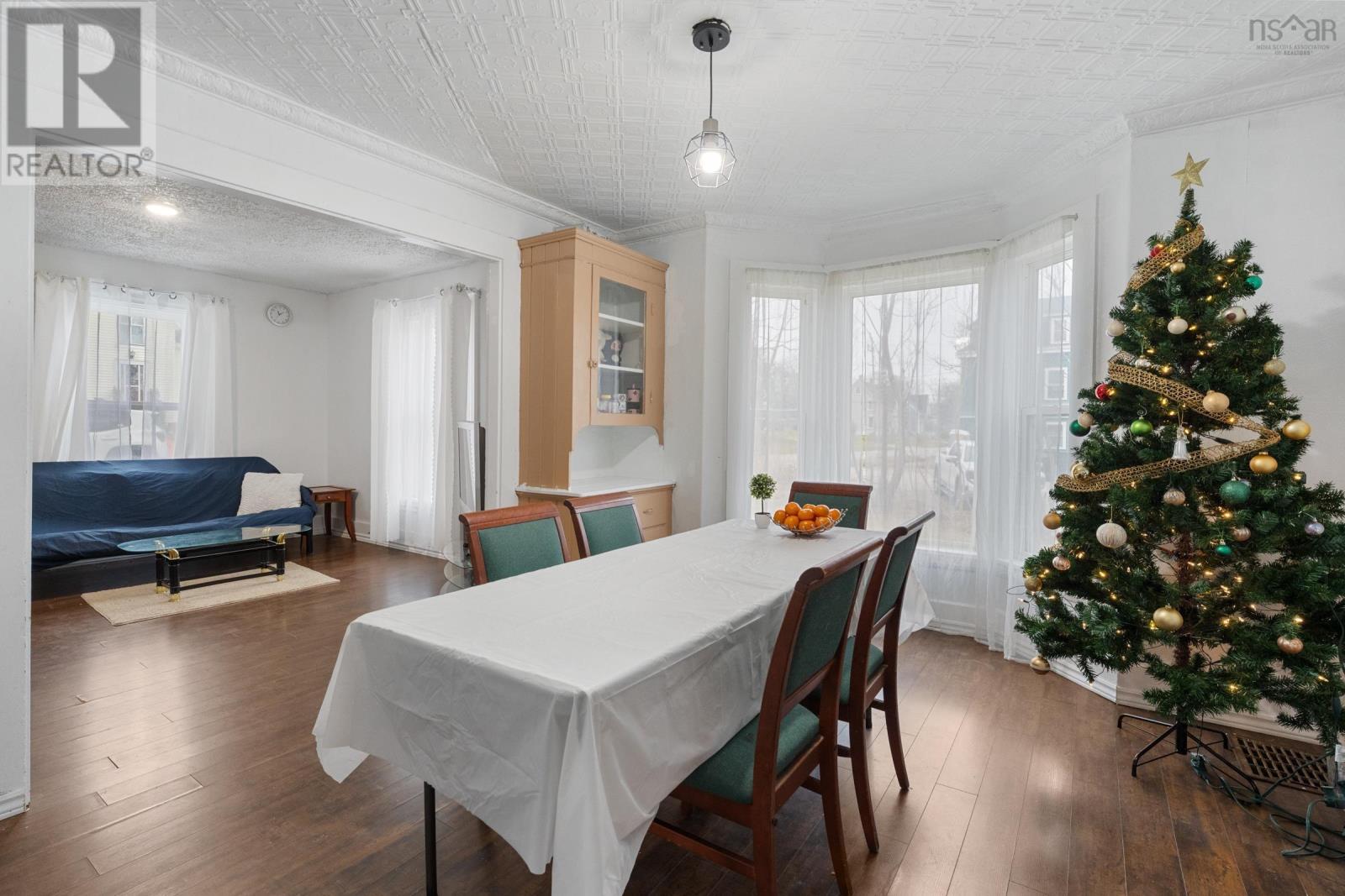 1 Whipple Street, Yarmouth, Nova Scotia  B5A 1W3 - Photo 12 - 202529071