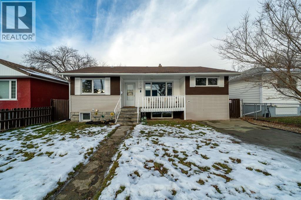 166 12 Street Se, Medicine Hat, Alberta T1A 1V2 - Photo 3 - A2274396