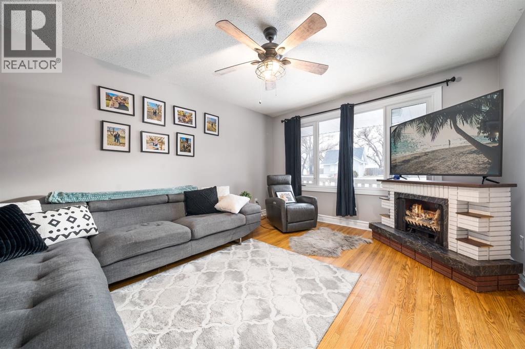 166 12 Street Se, Medicine Hat, Alberta T1A 1V2 - Photo 7 - A2274396