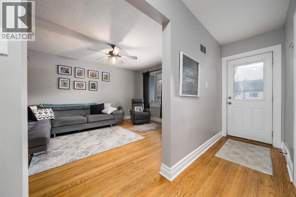 166 12 Street Se, Medicine Hat, Alberta T1A 1V2 - Photo 5 - A2274396