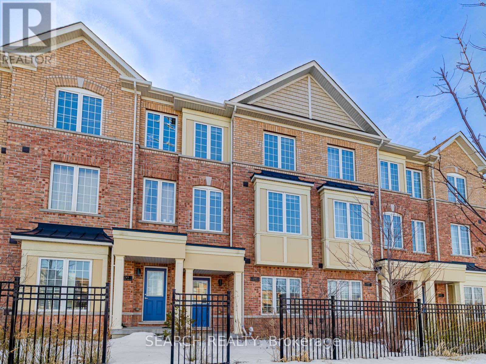 247 Harding Park Street, Newmarket, Ontario  L3Y 0E3 - Photo 33 - N12312876