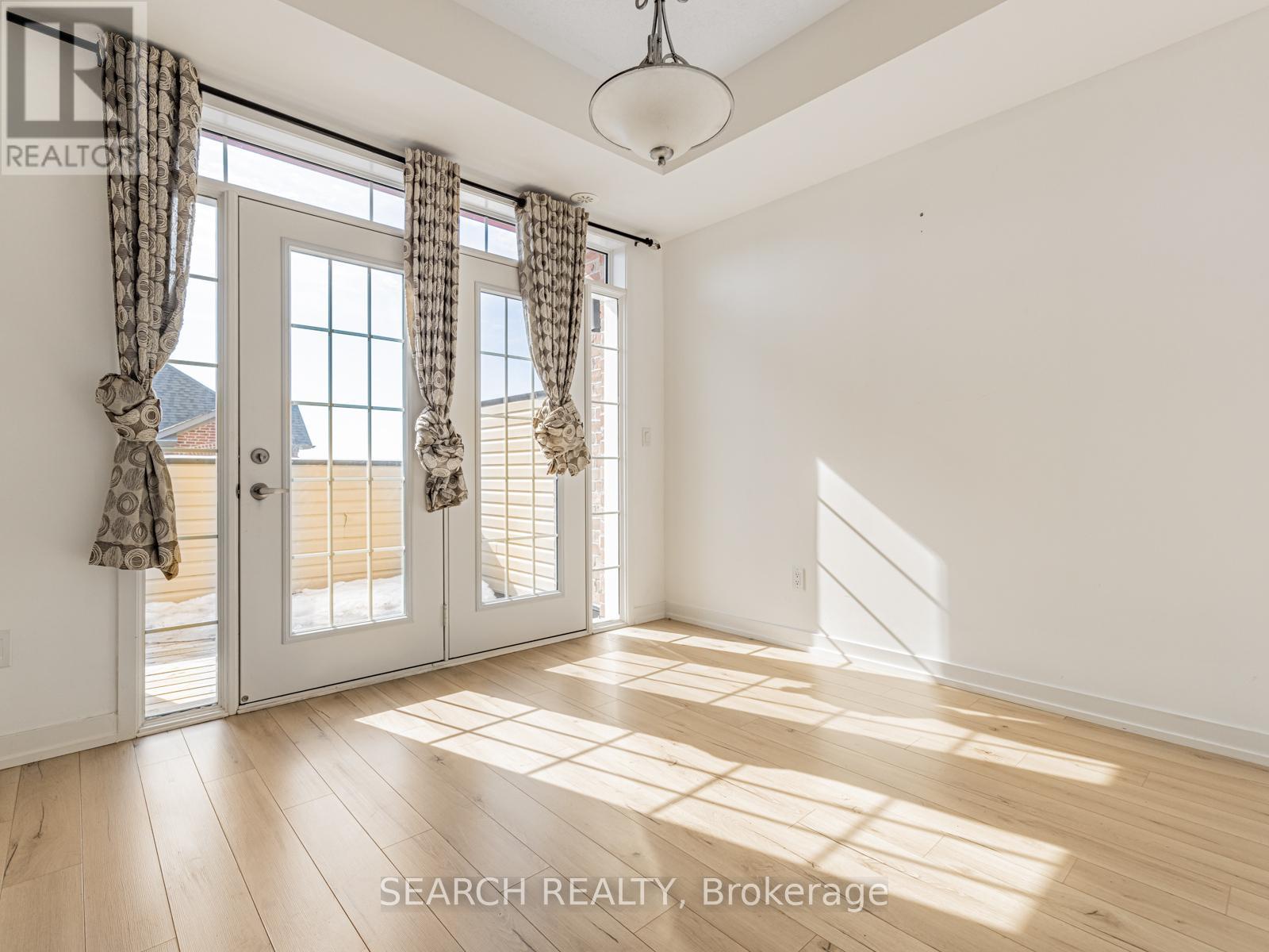 247 Harding Park Street, Newmarket, Ontario  L3Y 0E3 - Photo 24 - N12312876