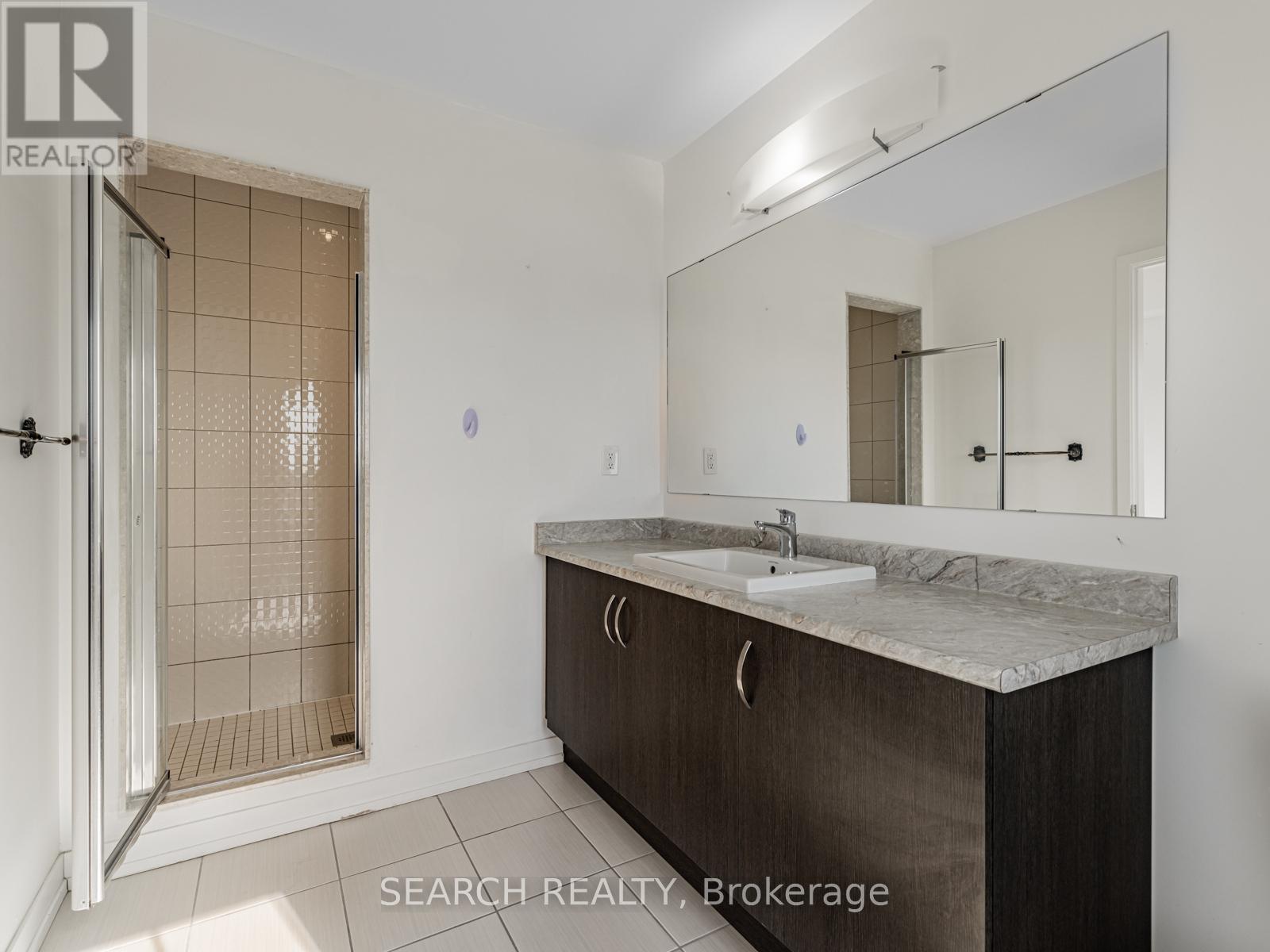 247 Harding Park Street, Newmarket, Ontario  L3Y 0E3 - Photo 31 - N12312876