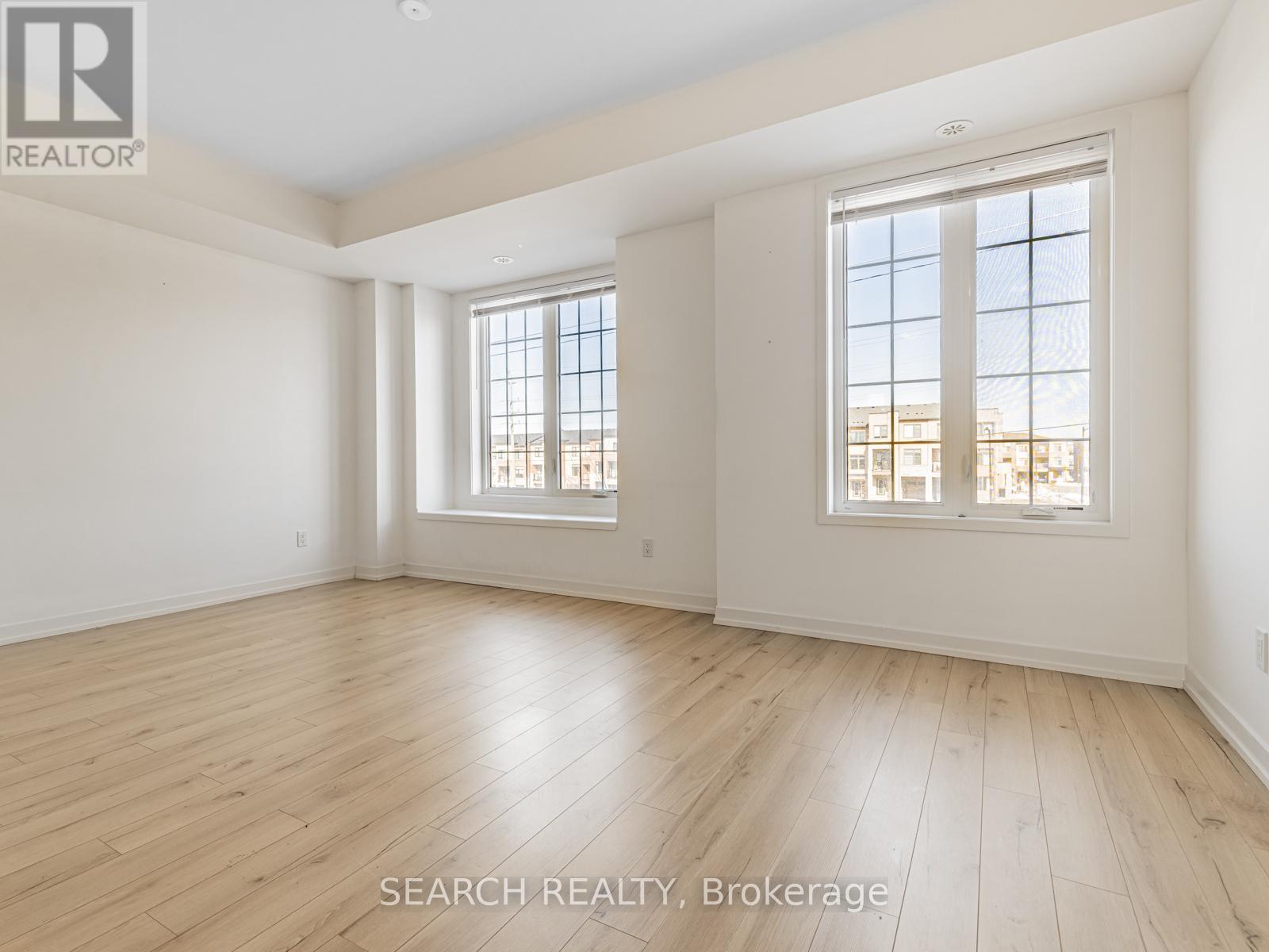 247 Harding Park Street, Newmarket, Ontario  L3Y 0E3 - Photo 21 - N12312876