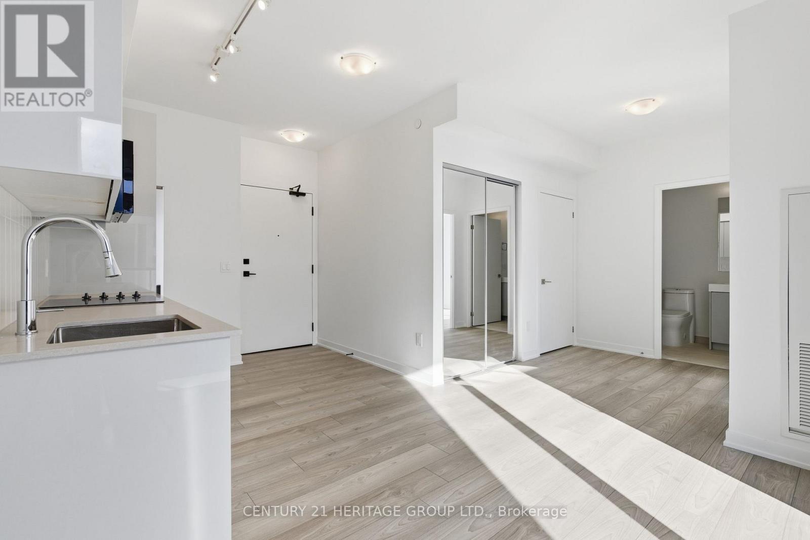 2019 - 10 Abeja Street, Vaughan, Ontario  L4K 0R4 - Photo 7 - N12634618