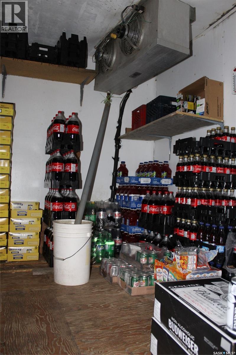 343 Redcoat Drive, Eastend, Saskatchewan  S0N 0T0 - Photo 14 - SK025658