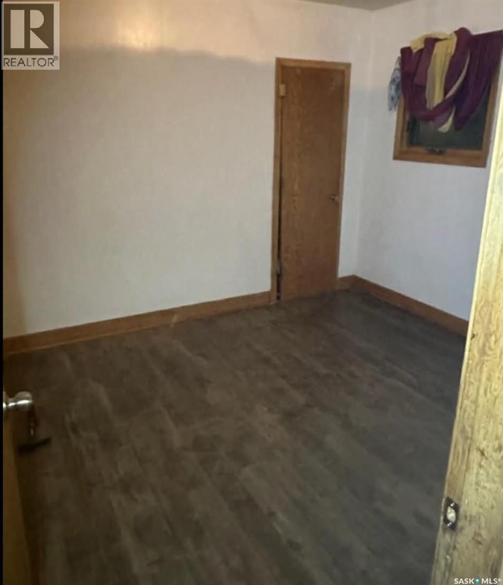 102 Dominion Avenue, Kincaid, Saskatchewan  S0H 2J0 - Photo 12 - SK025657