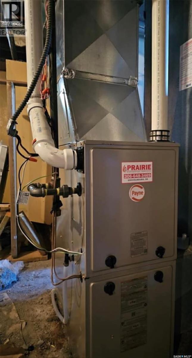 102 Dominion Avenue, Kincaid, Saskatchewan  S0H 2J0 - Photo 13 - SK025657