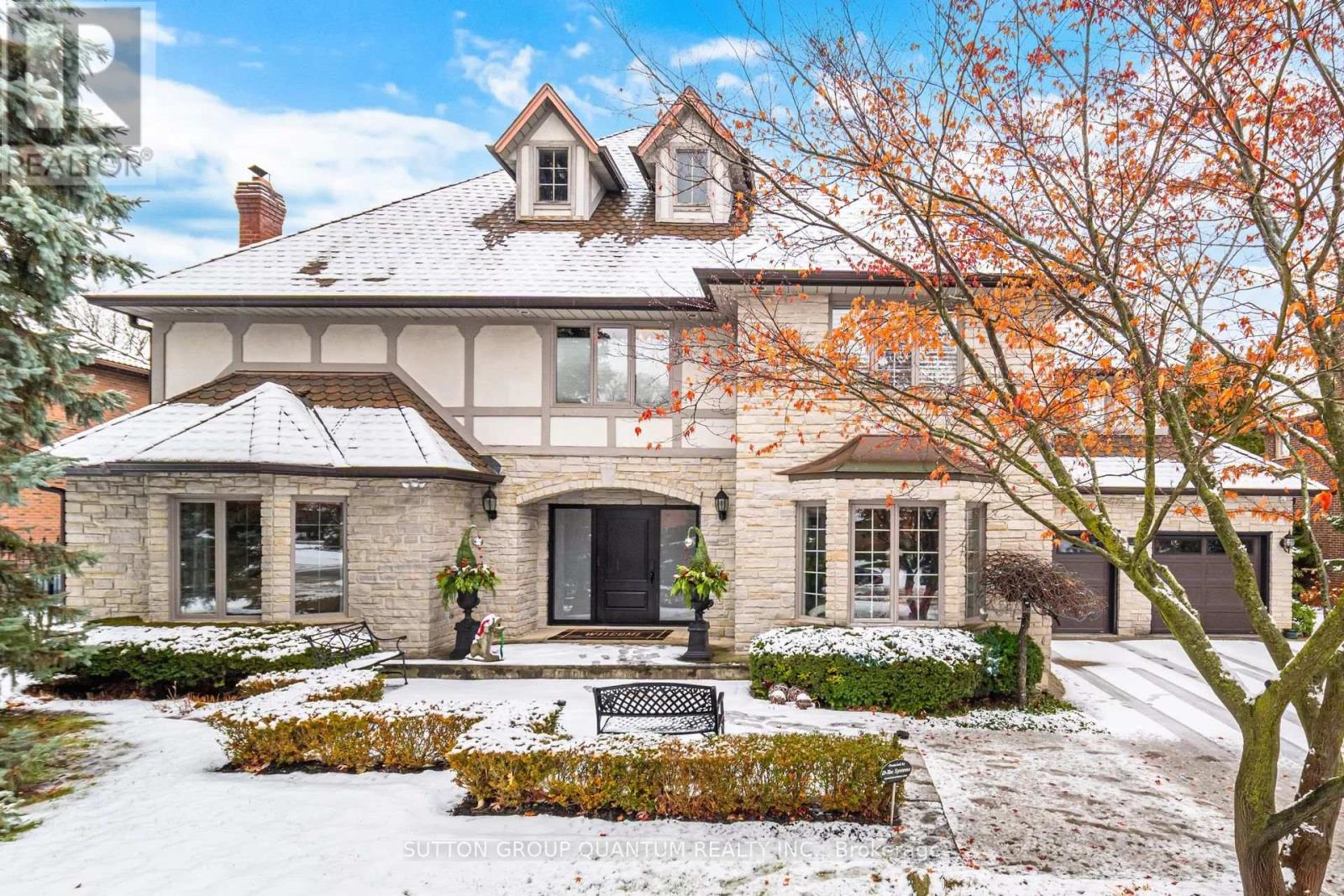 <div class="slider-price">$3,597,000</div><p>1080 Geran Crescent, Mississauga, Ontario</p>