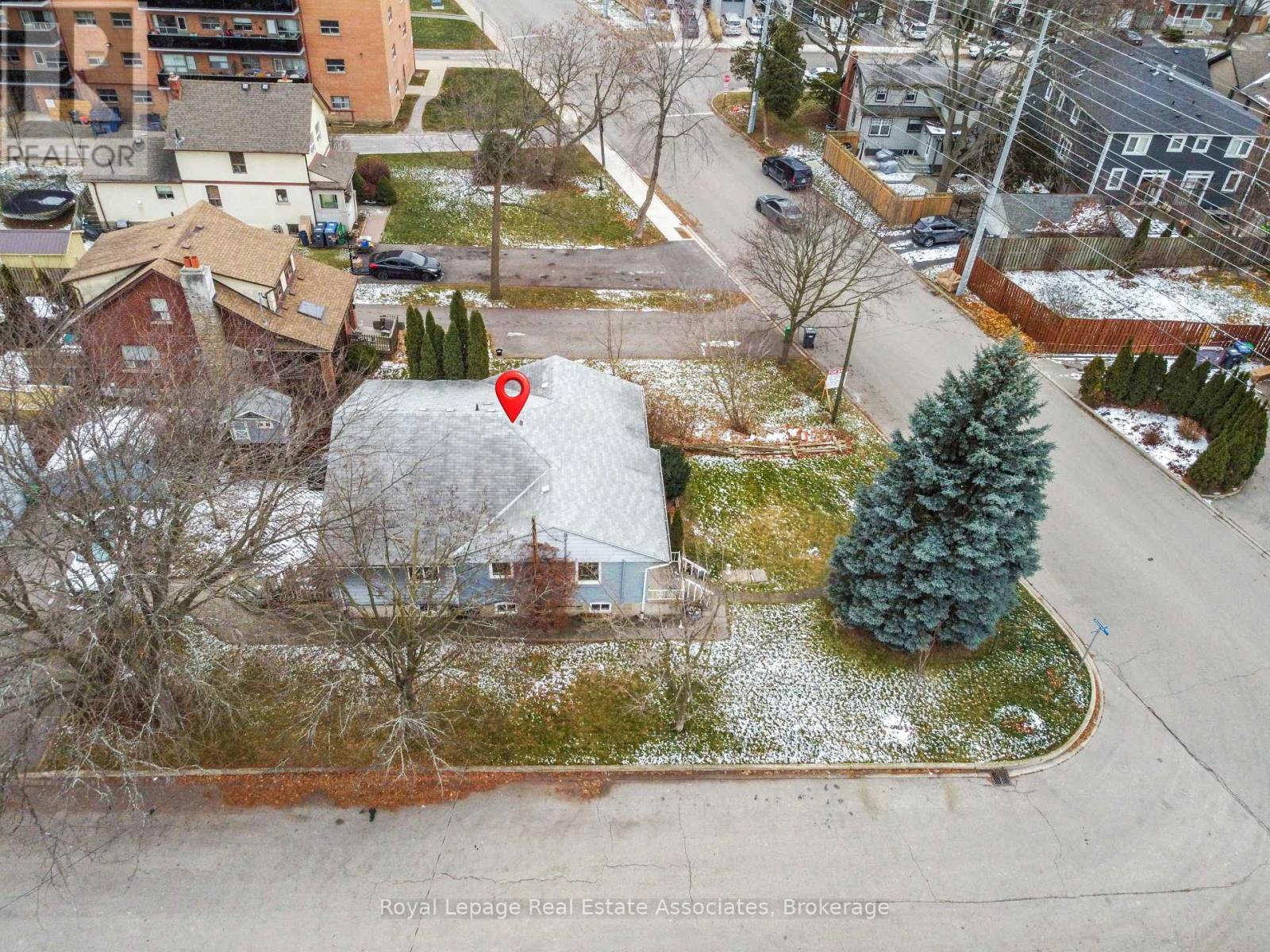 1089 Seneca Avenue, Mississauga, Ontario  L5G 3X4 - Photo 4 - W12634656