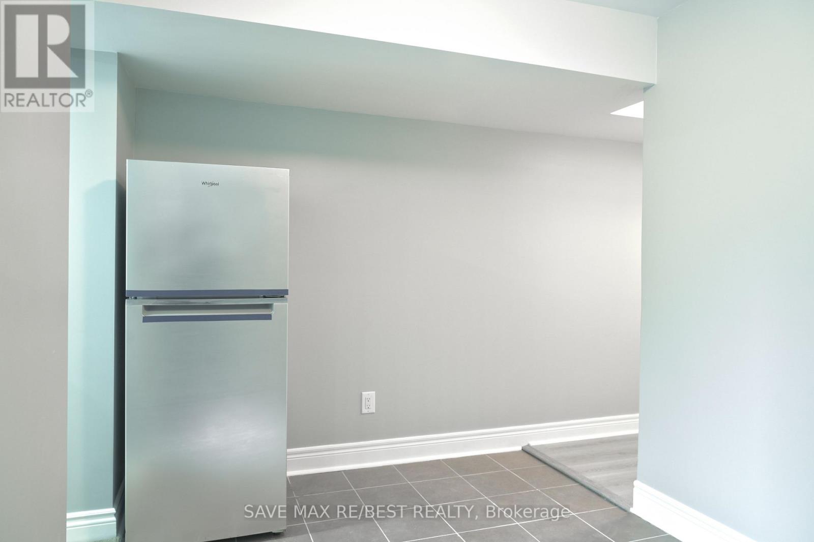 6a Tedder Street, Toronto, Ontario  M6M 0A6 - Photo 8 - W12634658