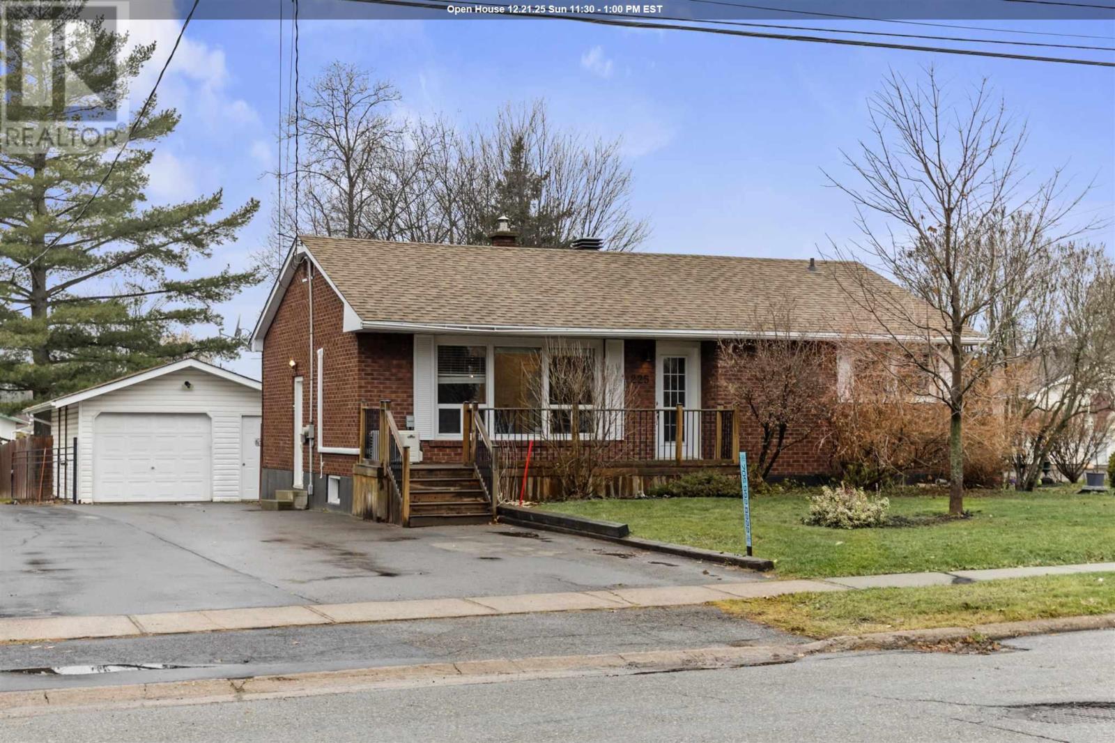 225 Hugill ST, Sault Ste. Marie, Ontario