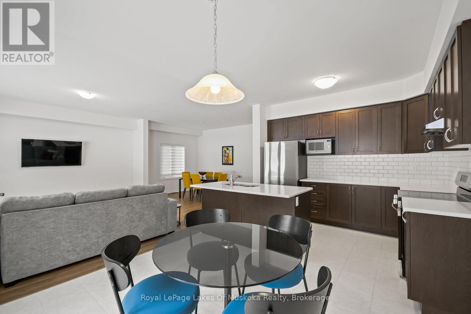 345 Mceachern Lane, Gravenhurst, Ontario P1P 0H8 - Photo 21 - X12634774