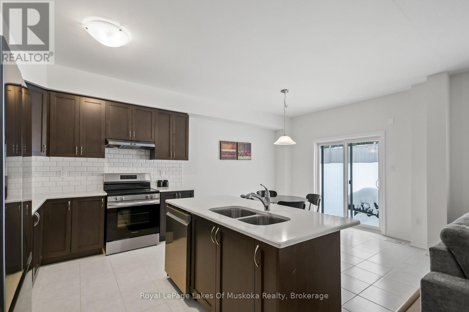 345 Mceachern Lane, Gravenhurst, Ontario P1P 0H8 - Photo 22 - X12634774