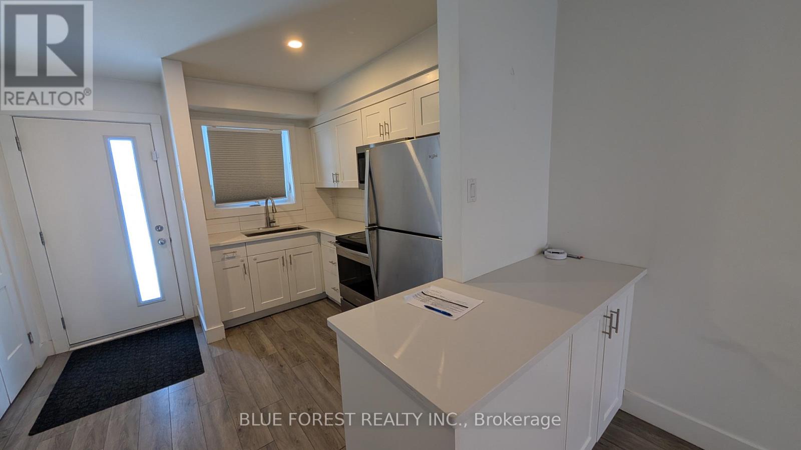 49 Toulon Crescent, London East, Ontario N6V 1J4 - Photo 9 - X12634742