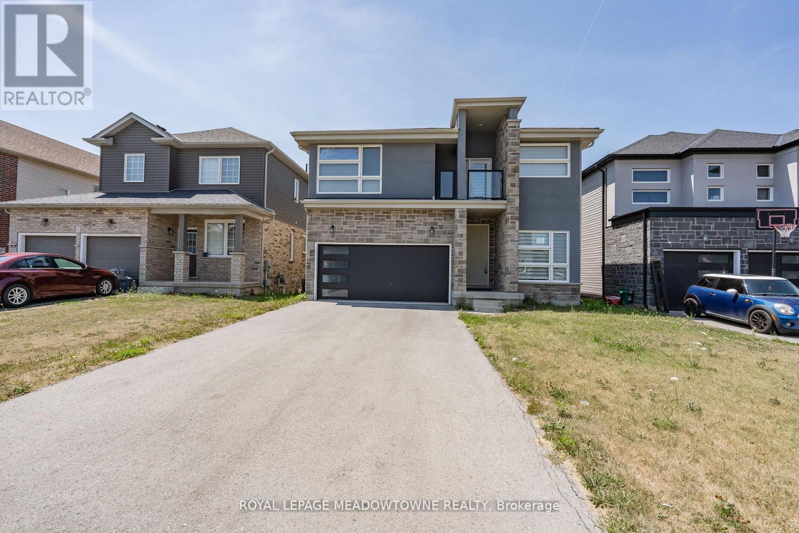 16 Bethune Avenue, Welland, Ontario  L3B 0H5 - Photo 3 - X12634664